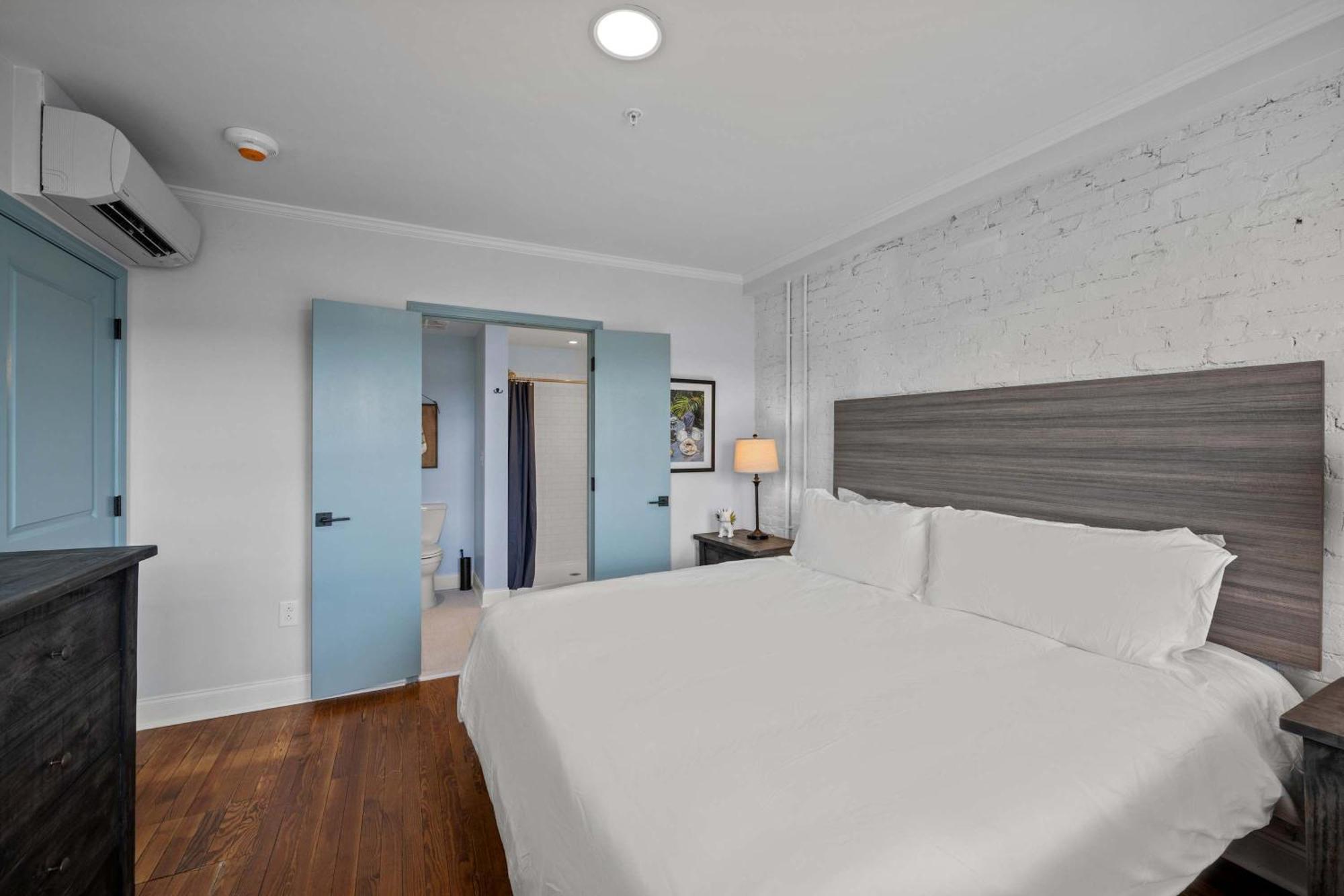 Discover Conway Trendy Downtown Loft Exterior photo